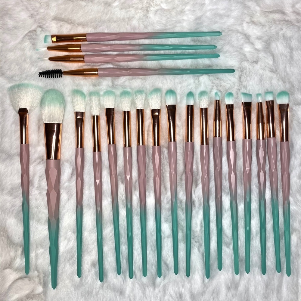 Ombre Face and Eye Brush Set
